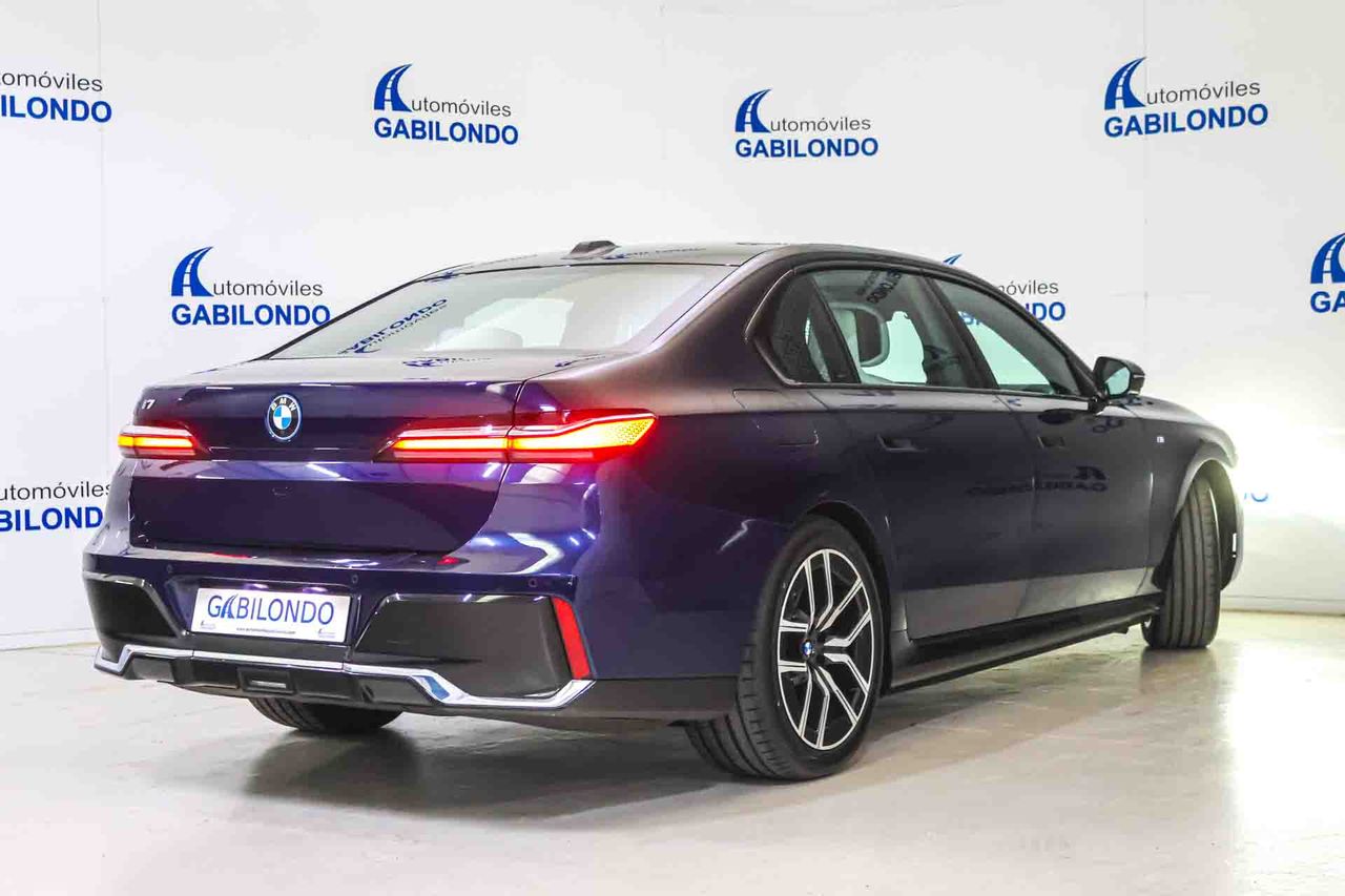BMW i7 eDrive50 M Sport **Techo panorámico** - Foto 13