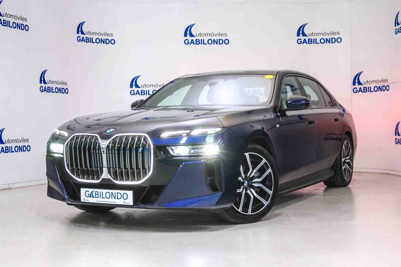 BMW i7 eDrive50 M Sport **Techo panorámico** - Foto 12
