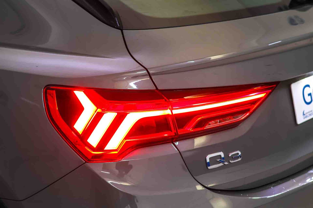 Audi Q3 Sportback 35 TFSI 110kW (150CV) S tronic S Line - Foto 19