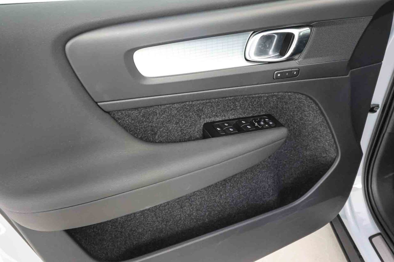 Volvo XC40 1.5 T5 Twin Momentum Auto - Foto 33