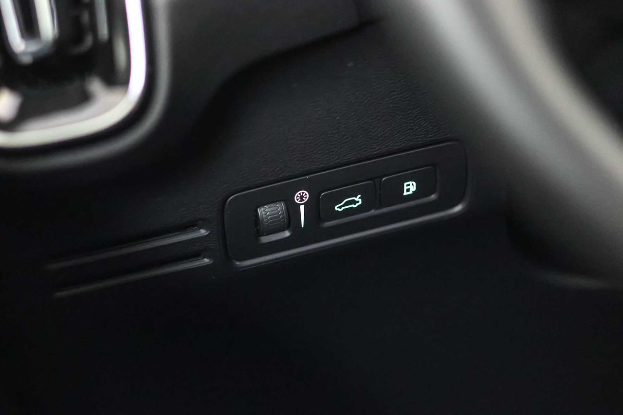 Volvo XC40 1.5 T5 Twin Momentum Auto - Foto 36