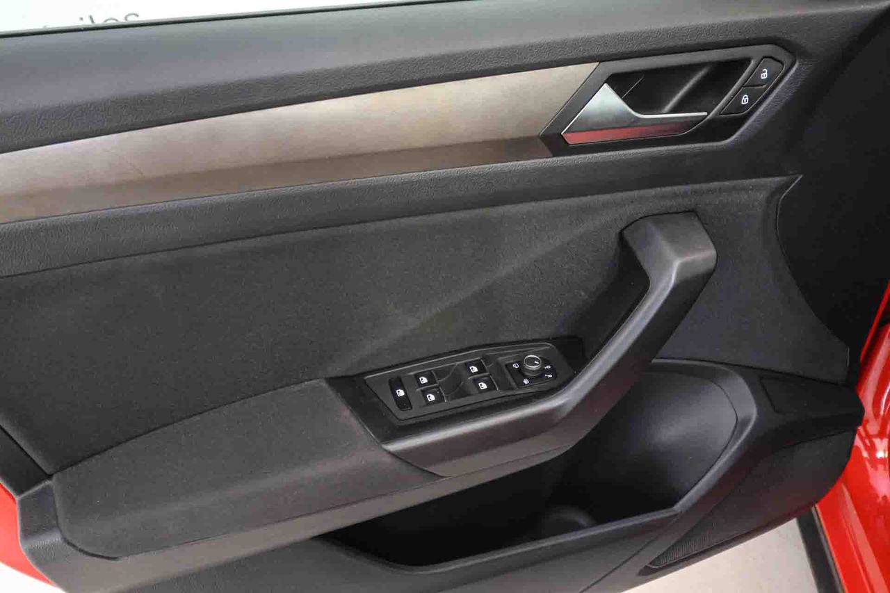 Volkswagen T-Roc Advance 1.5 TSI 110kW (150CV) **Techo panorámico** - Foto 29