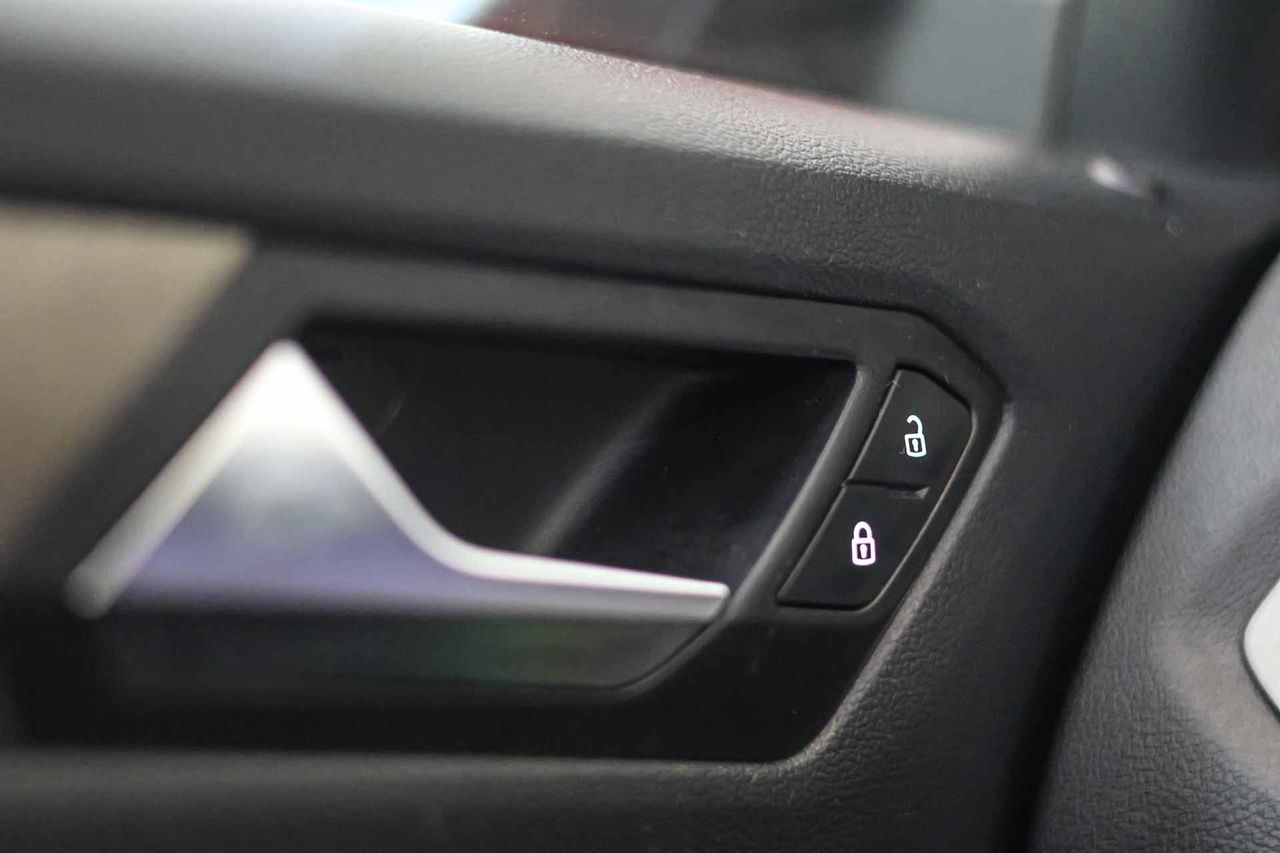 Volkswagen T-Roc Advance 1.5 TSI 110kW (150CV) **Techo panorámico** - Foto 31