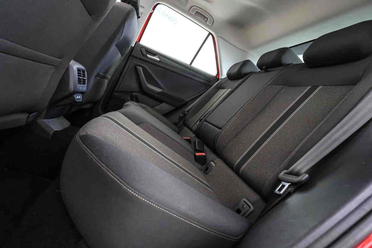 Volkswagen T-Roc Advance 1.5 TSI 110kW (150CV) **Techo panorámico** - Foto 46