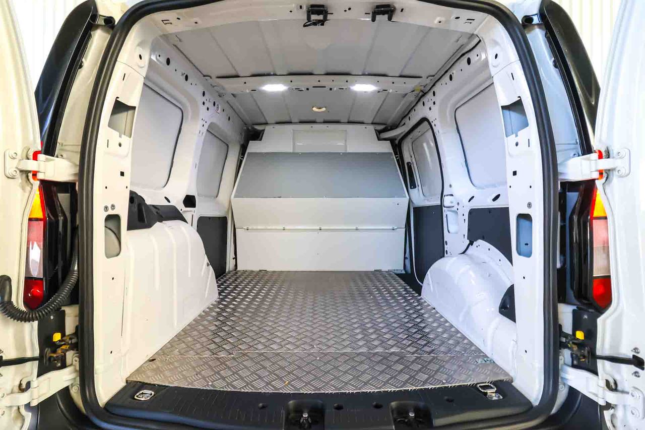 Volkswagen Caddy 2.0 TDI Business - Foto 23