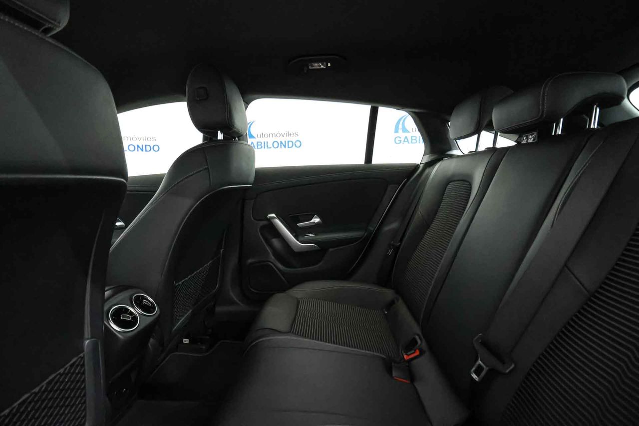 Mercedes CLA Shooting Brake 180 D DCT - Foto 48