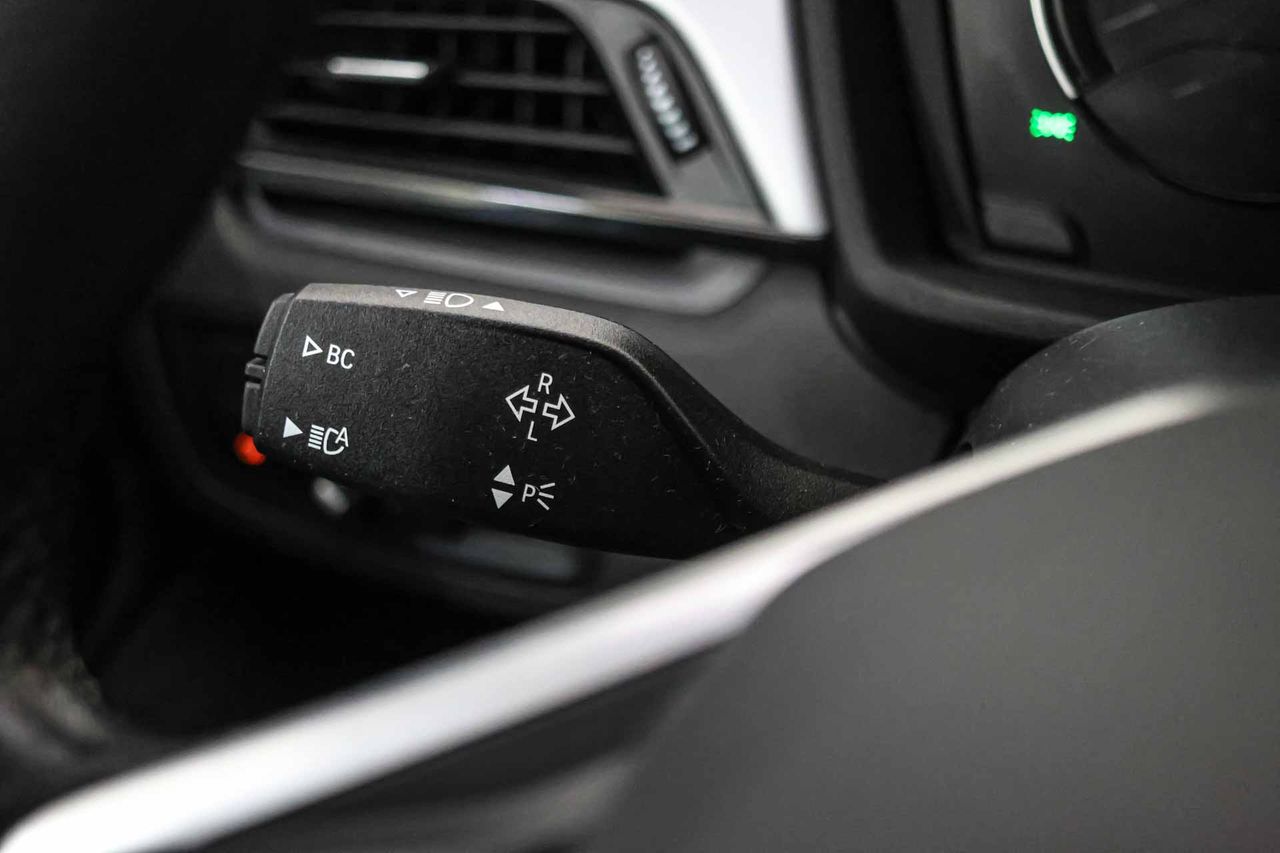 BMW X1 sDrive18i Auto xLine - Foto 37
