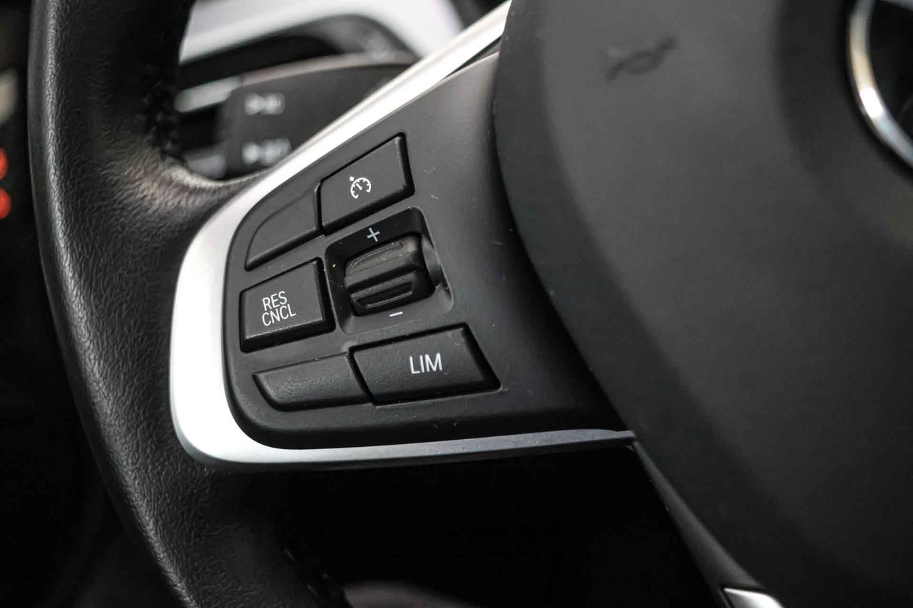 BMW X1 sDrive18i Auto xLine - Foto 35