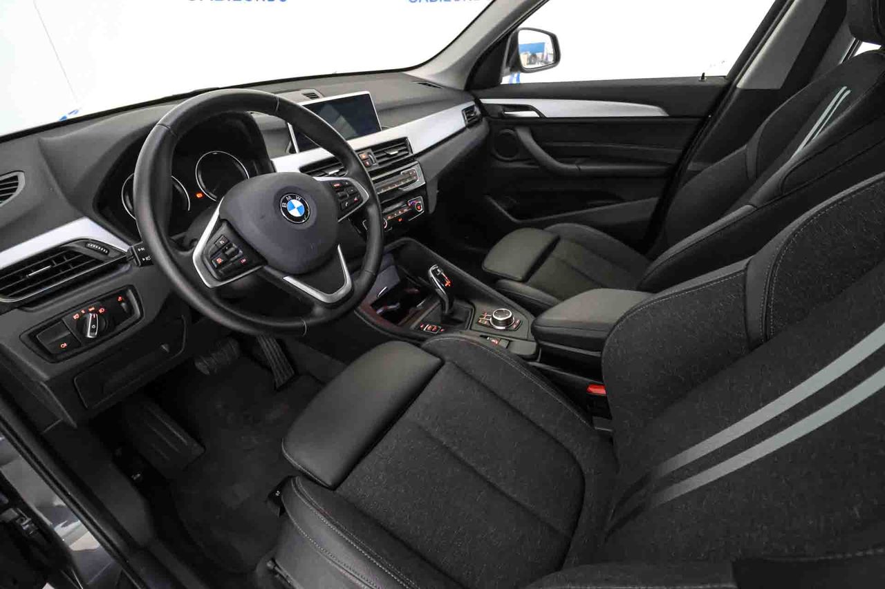 BMW X1 sDrive18i Auto xLine - Foto 27