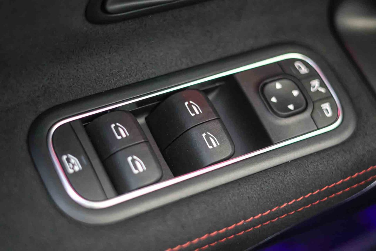 Mercedes Clase A Sedán A 250 e **Techo panorámico** - Foto 34