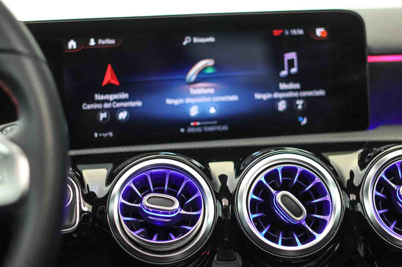 Mercedes Clase A Sedán A 250 e **Techo panorámico** - Foto 48