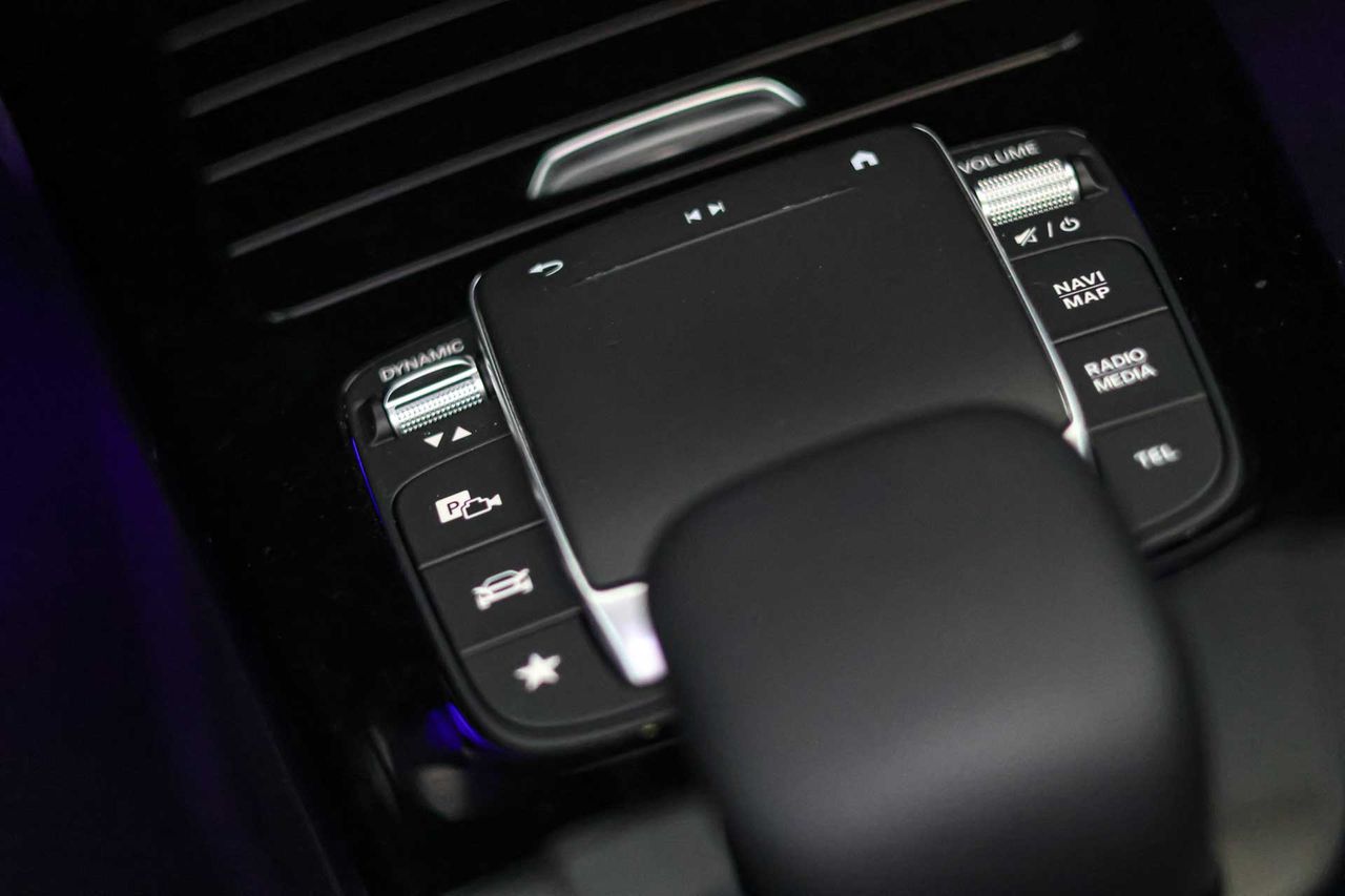 Mercedes Clase A Sedán A 250 e **Techo panorámico** - Foto 46