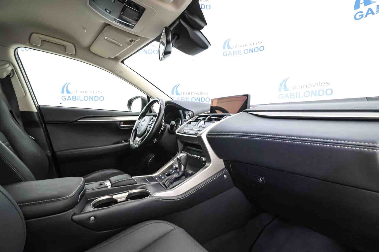 Lexus NX 2.5 300h Business 2WD - Foto 52