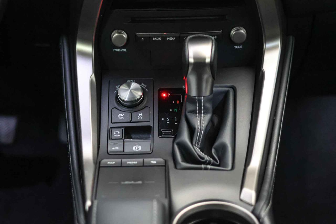 Lexus NX 2.5 300h Business 2WD - Foto 45