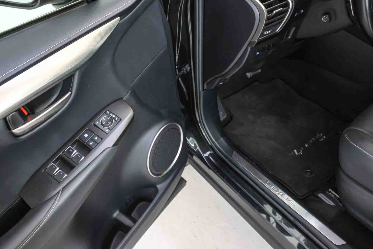 Lexus NX 2.5 300h Business 2WD - Foto 30