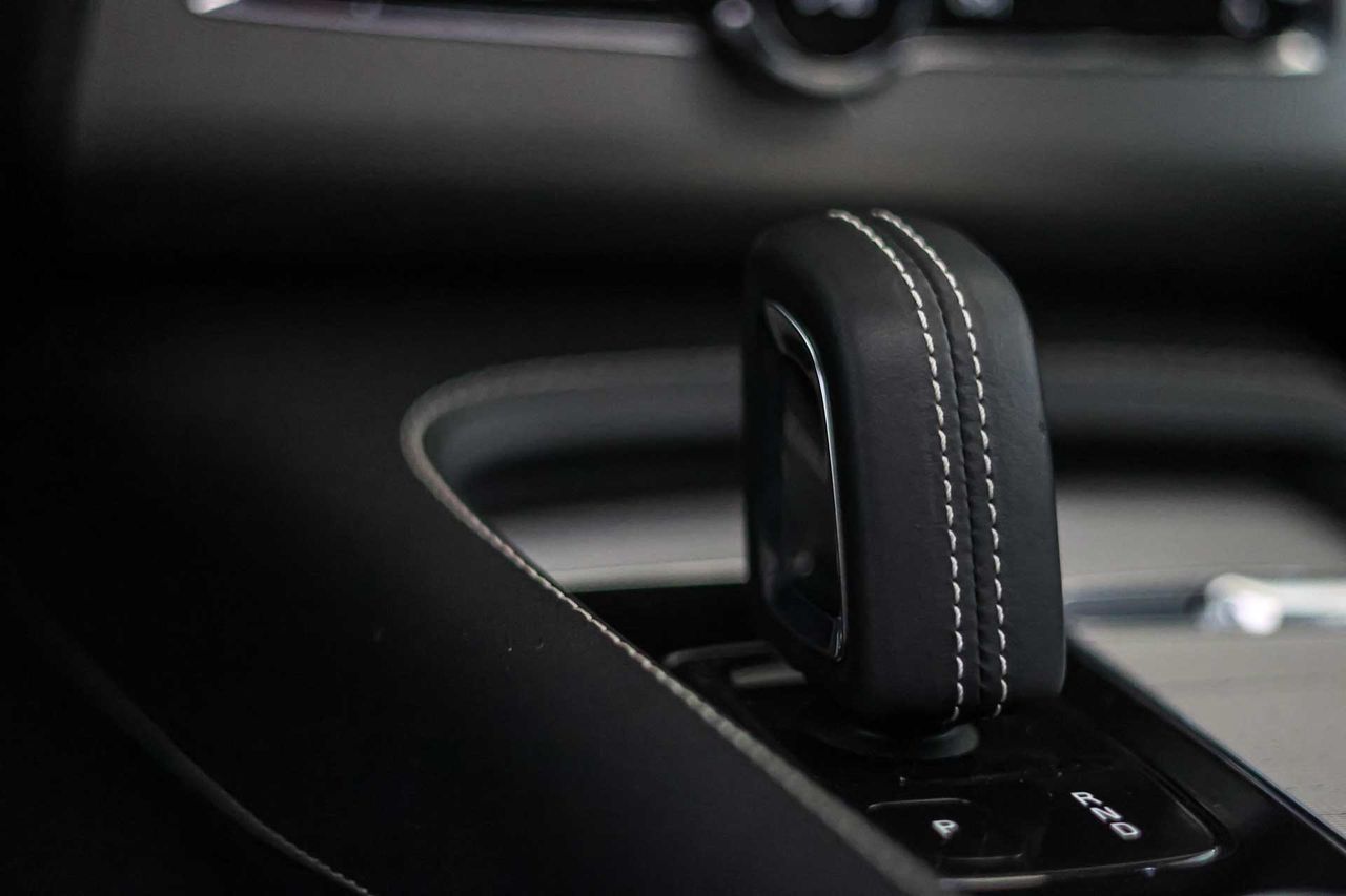 Volvo XC90 2.0 T8 AWD Recharge R-Design Auto **Techo panorámico** 7 Plazas - Foto 47