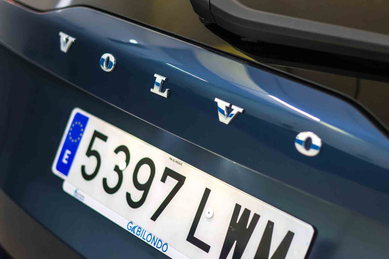 Volvo XC90 2.0 T8 AWD Recharge R-Design Auto **Techo panorámico** 7 Plazas - Foto 24