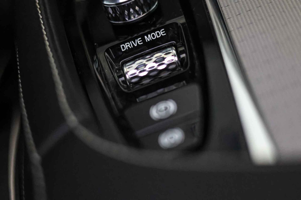 Volvo XC90 2.0 T8 AWD Recharge R-Design Auto **Techo panorámico** 7 Plazas - Foto 45