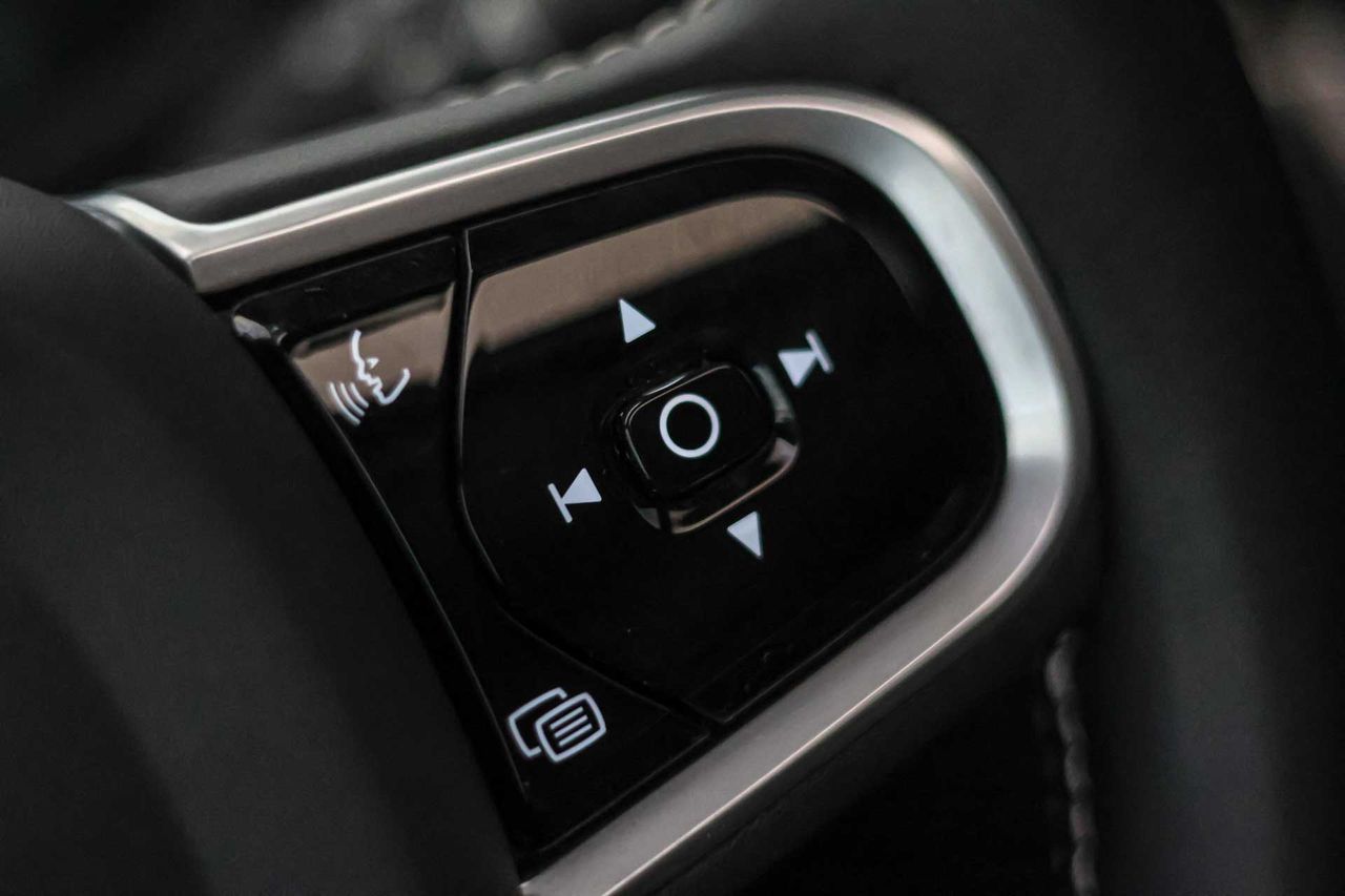 Volvo XC90 2.0 T8 AWD Recharge R-Design Auto **Techo panorámico** 7 Plazas - Foto 42