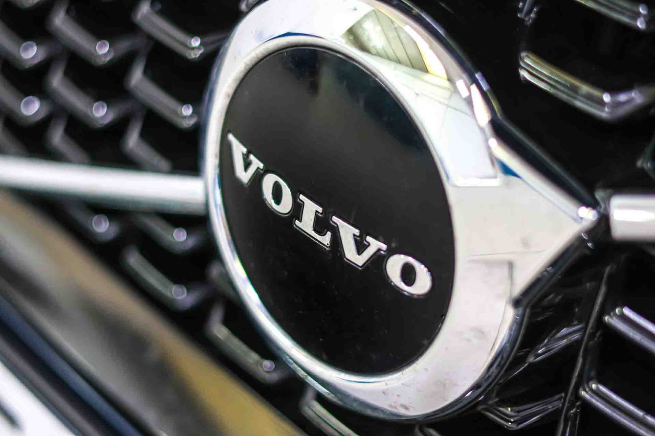 Volvo XC90 2.0 T8 AWD Recharge R-Design Auto **Techo panorámico** 7 Plazas - Foto 11