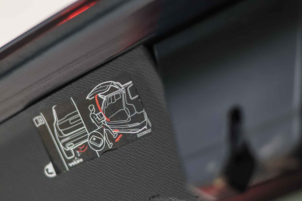 Volvo XC90 2.0 T8 AWD Recharge R-Design Auto **Techo panorámico** 7 Plazas - Foto 61