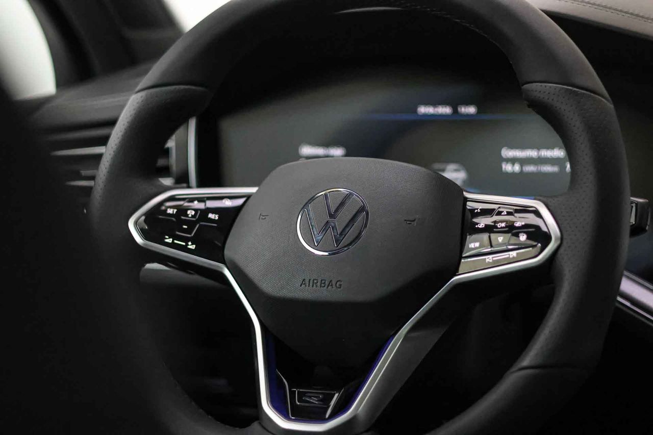 Volkswagen Touareg R 3.0 V6 TSI 340kW Tip 4M **Techo panorámico** - Foto 39