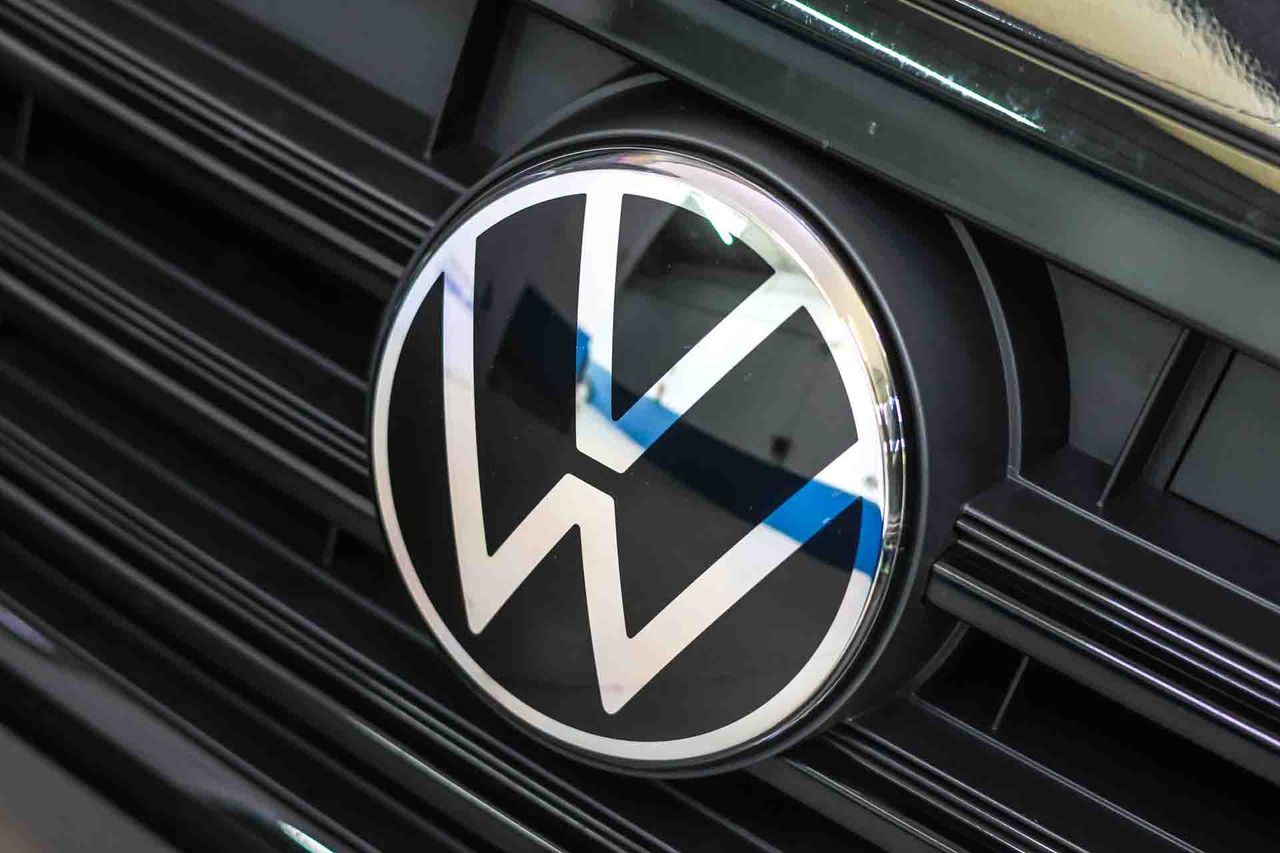 Volkswagen Touareg R 3.0 V6 TSI 340kW Tip 4M **Techo panorámico** - Foto 14