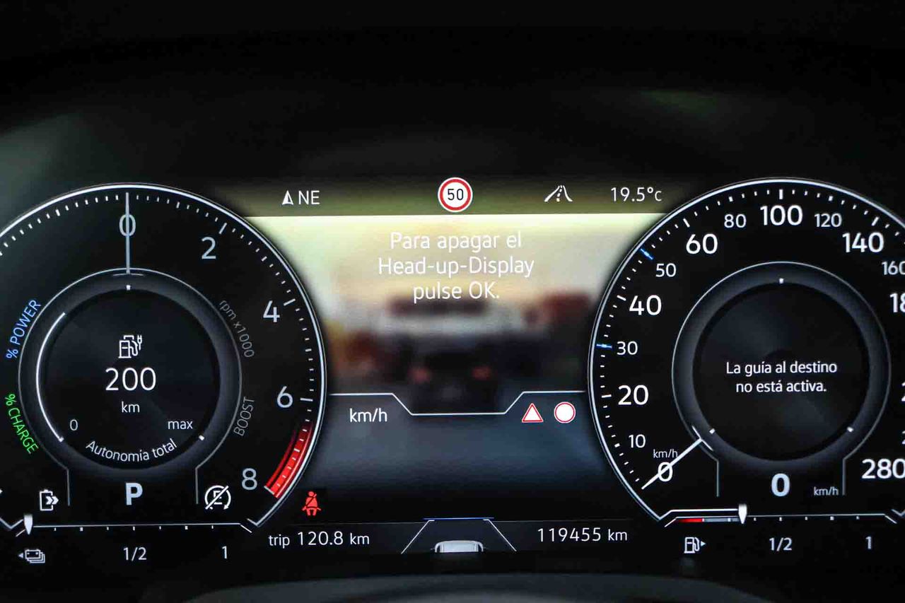 Volkswagen Touareg R 3.0 V6 TSI 340kW Tip 4M **Techo panorámico** - Foto 77