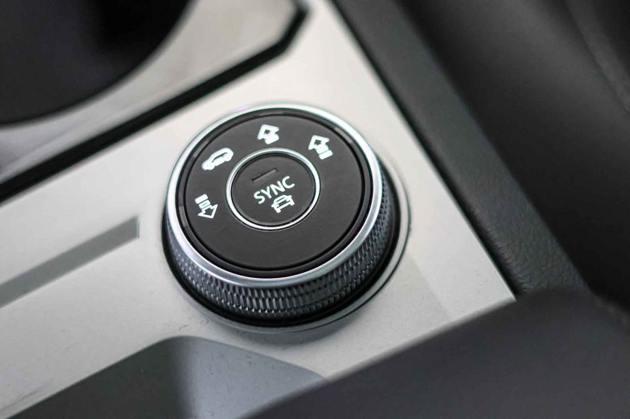 Volkswagen Touareg R 3.0 V6 TSI 340kW Tip 4M **Techo panorámico** - Foto 50