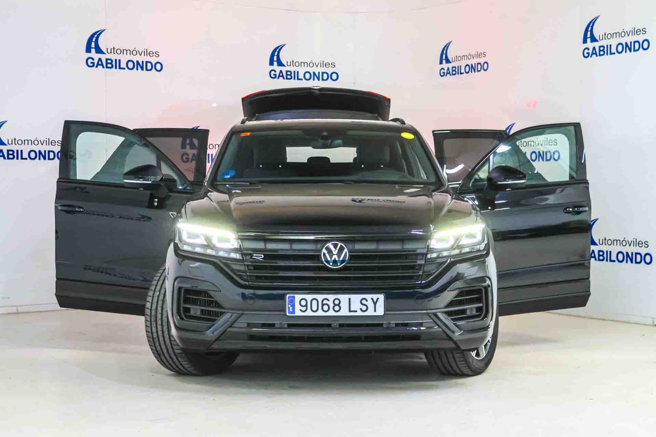 Volkswagen Touareg R 3.0 V6 TSI 340kW Tip 4M **Techo panorámico** - Foto 28