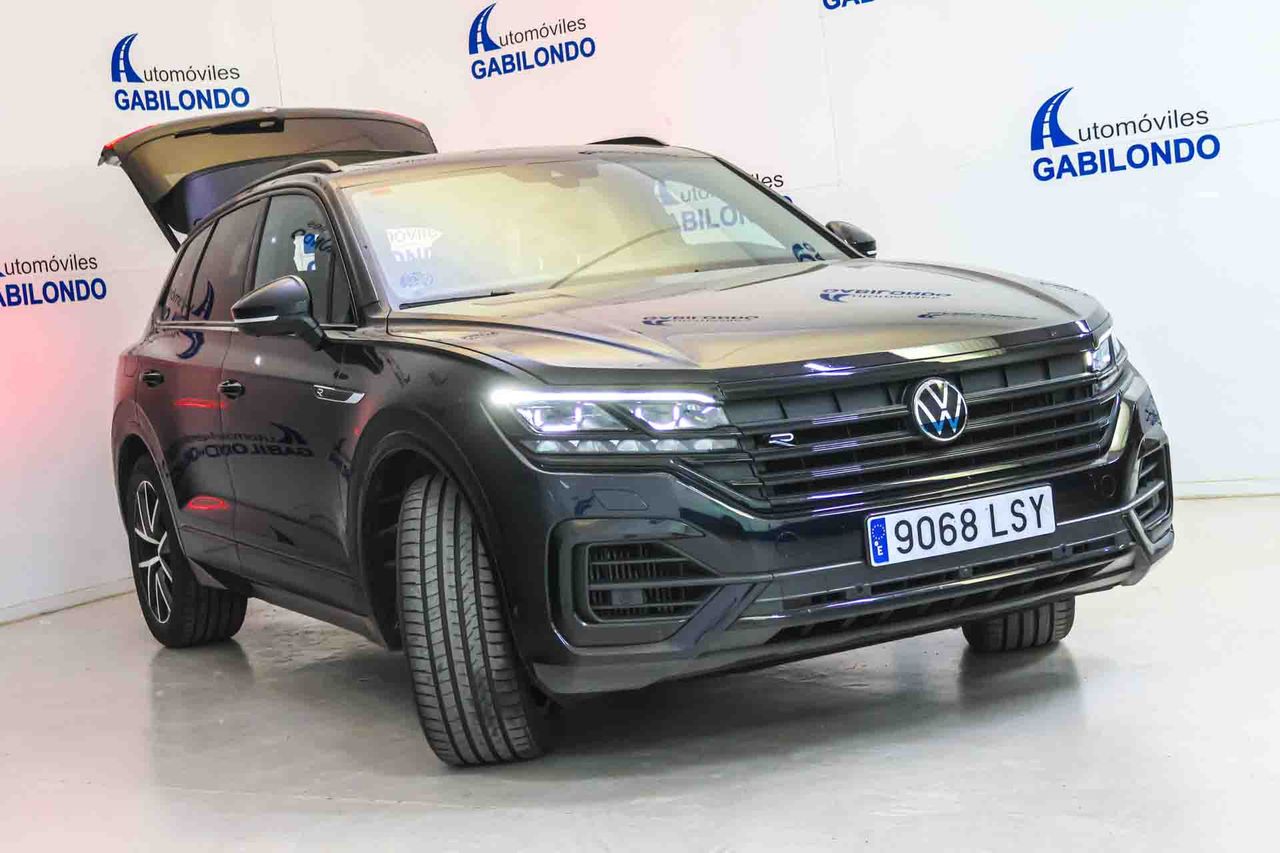 Volkswagen Touareg R 3.0 V6 TSI 340kW Tip 4M **Techo panorámico** - Foto 16