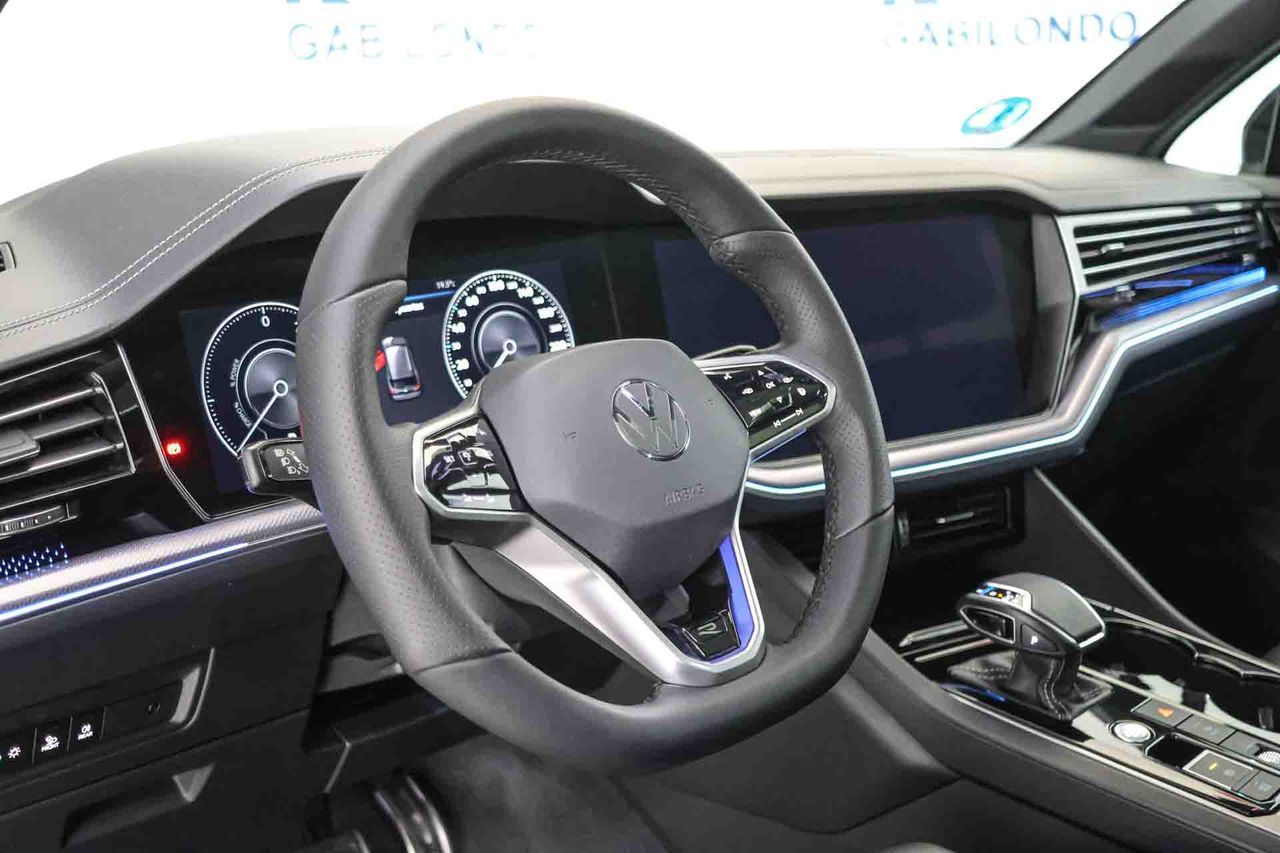 Volkswagen Touareg R 3.0 V6 TSI 340kW Tip 4M **Techo panorámico** - Foto 6