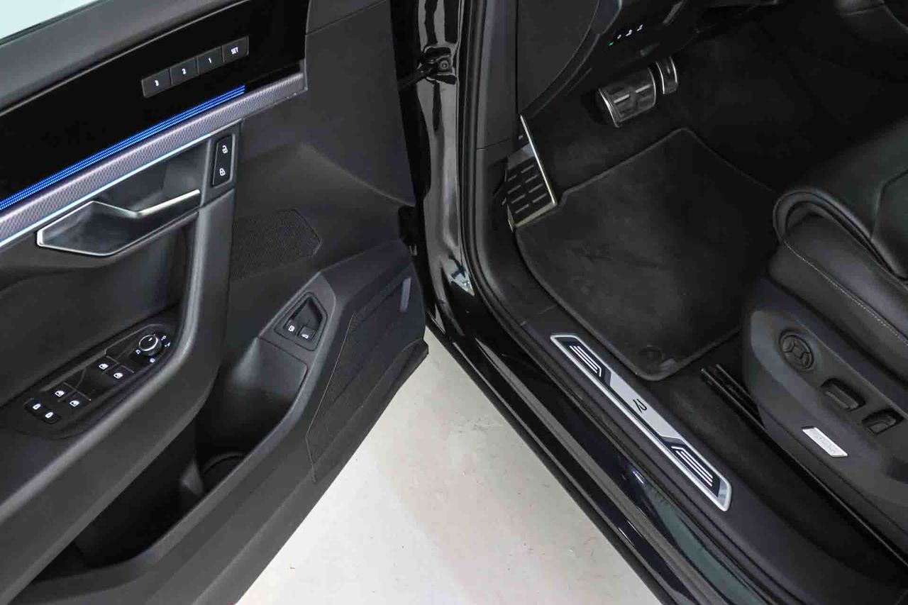 Volkswagen Touareg R 3.0 V6 TSI 340kW Tip 4M **Techo panorámico** - Foto 34