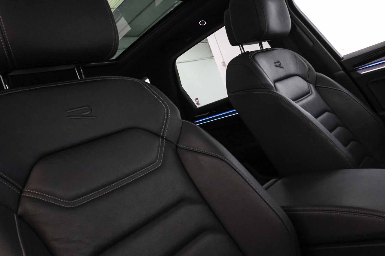 Volkswagen Touareg R 3.0 V6 TSI 340kW Tip 4M **Techo panorámico** - Foto 57