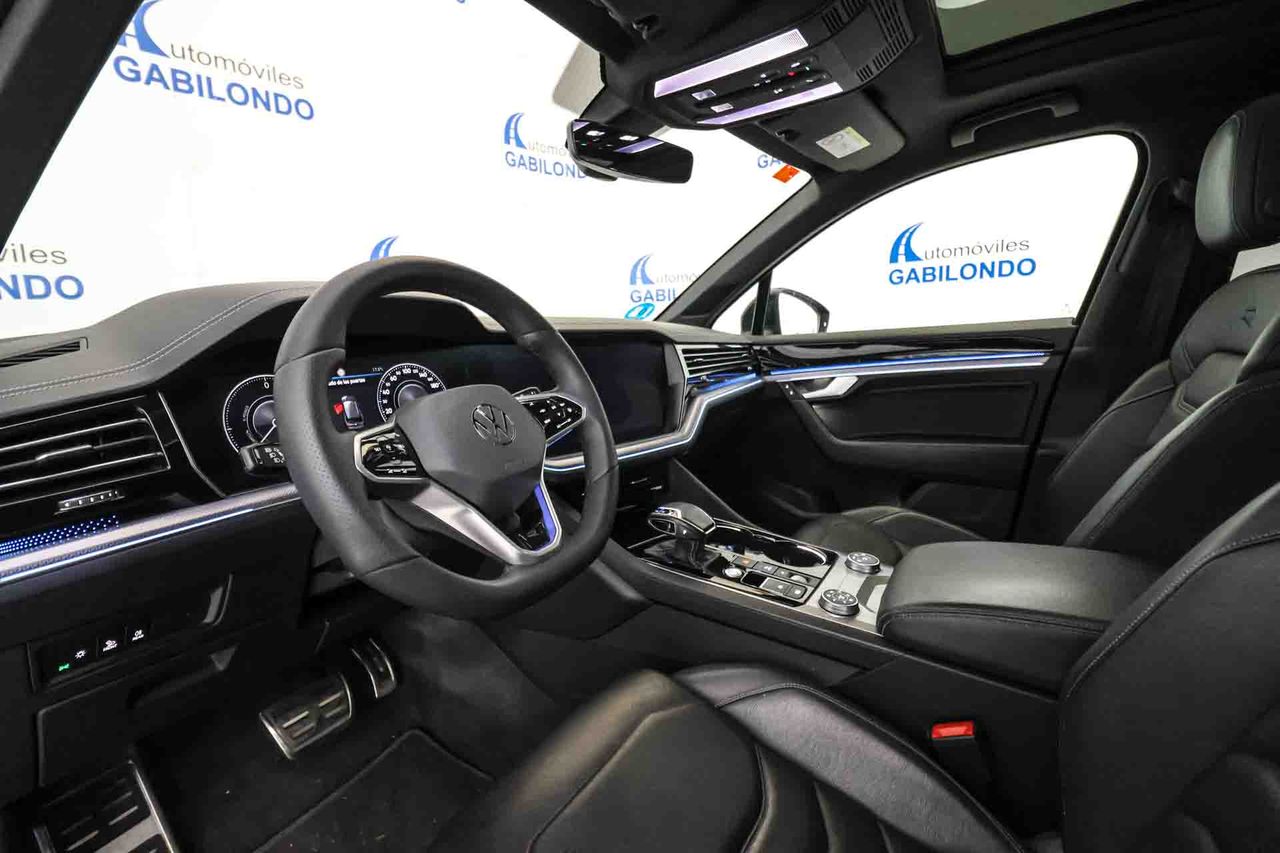 Volkswagen Touareg R 3.0 V6 TSI 340kW Tip 4M **Techo panorámico** - Foto 21