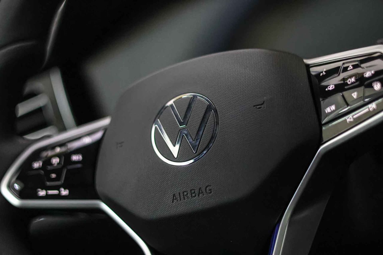 Volkswagen Touareg R 3.0 V6 TSI 340kW Tip 4M **Techo panorámico** - Foto 40