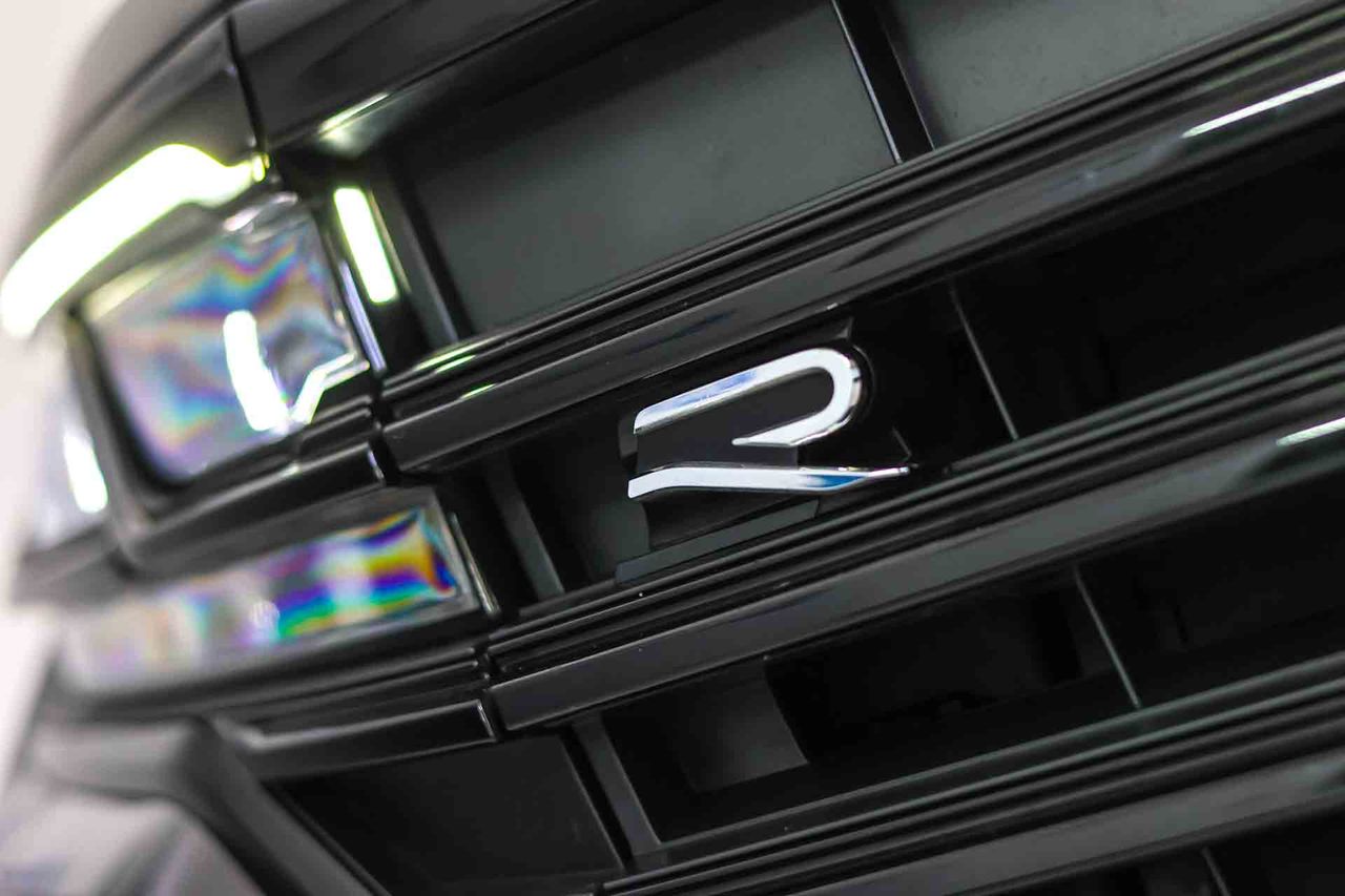 Volkswagen Touareg R 3.0 V6 TSI 340kW Tip 4M **Techo panorámico** - Foto 26