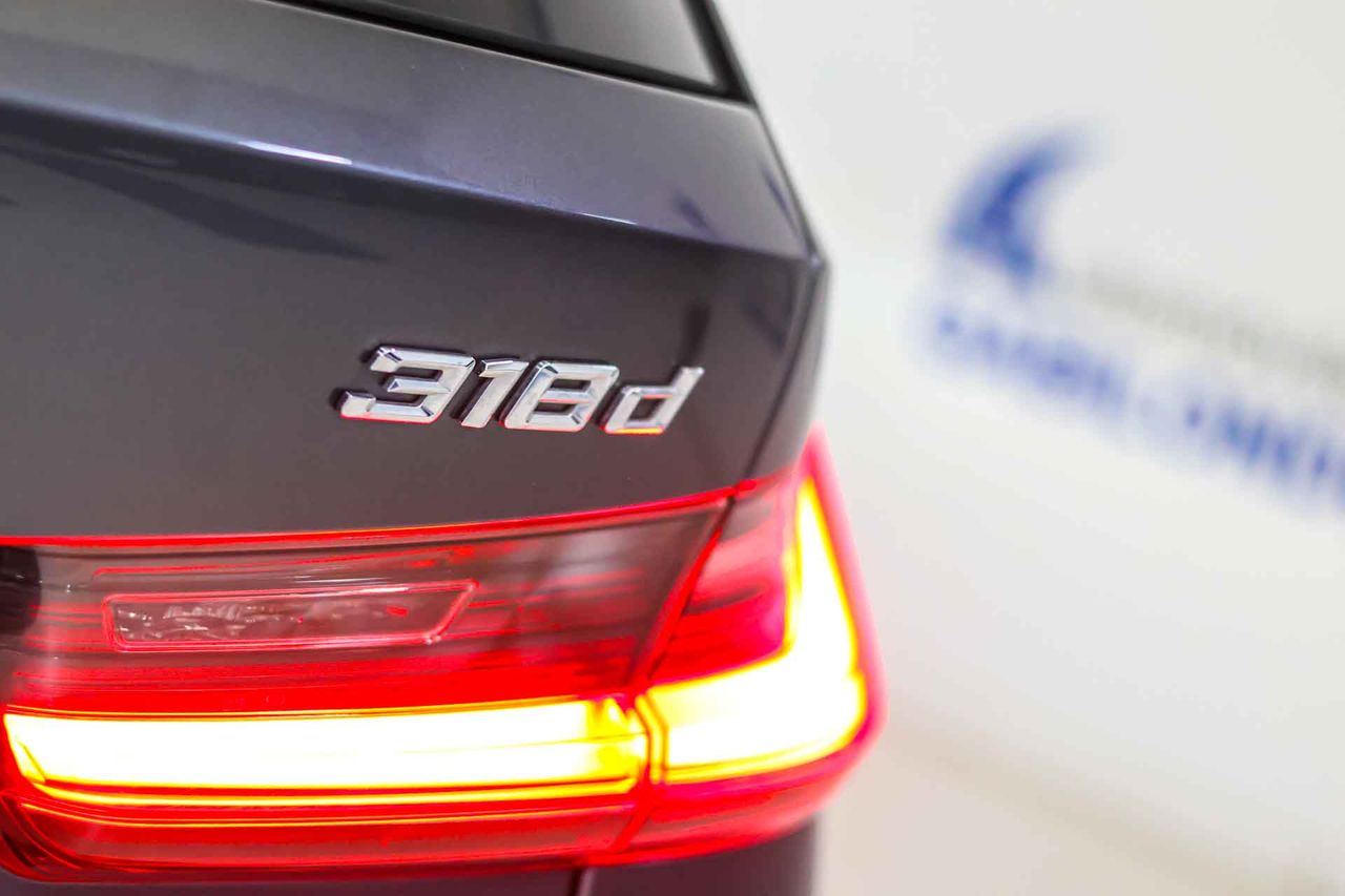 BMW Serie 3 318d Auto.Touring - Foto 14