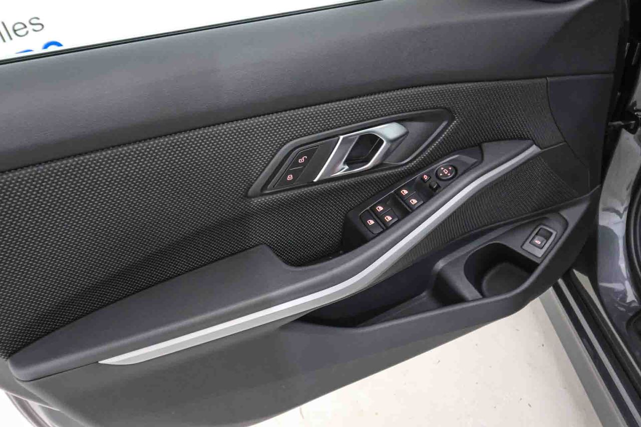BMW Serie 3 318d Auto.Touring - Foto 35