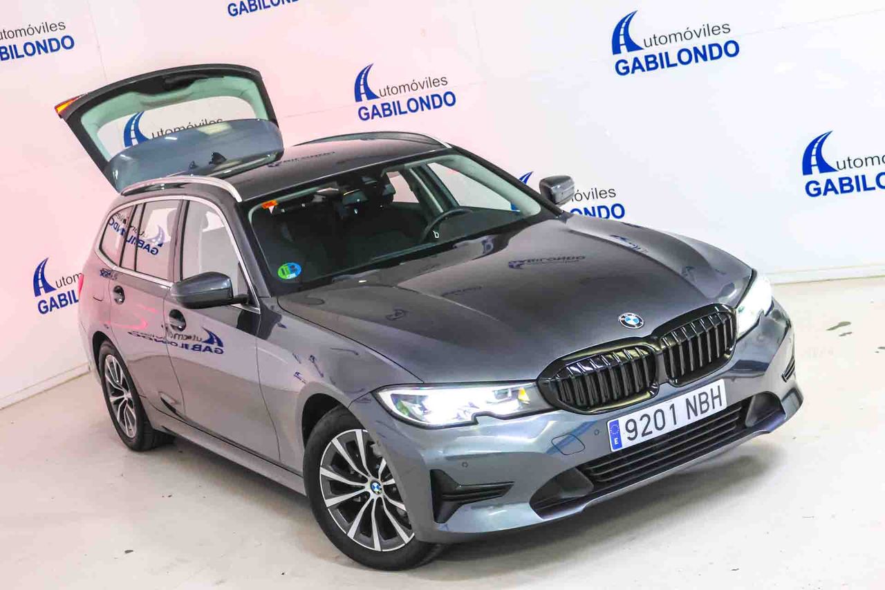 BMW Serie 3 318d Auto.Touring - Foto 24