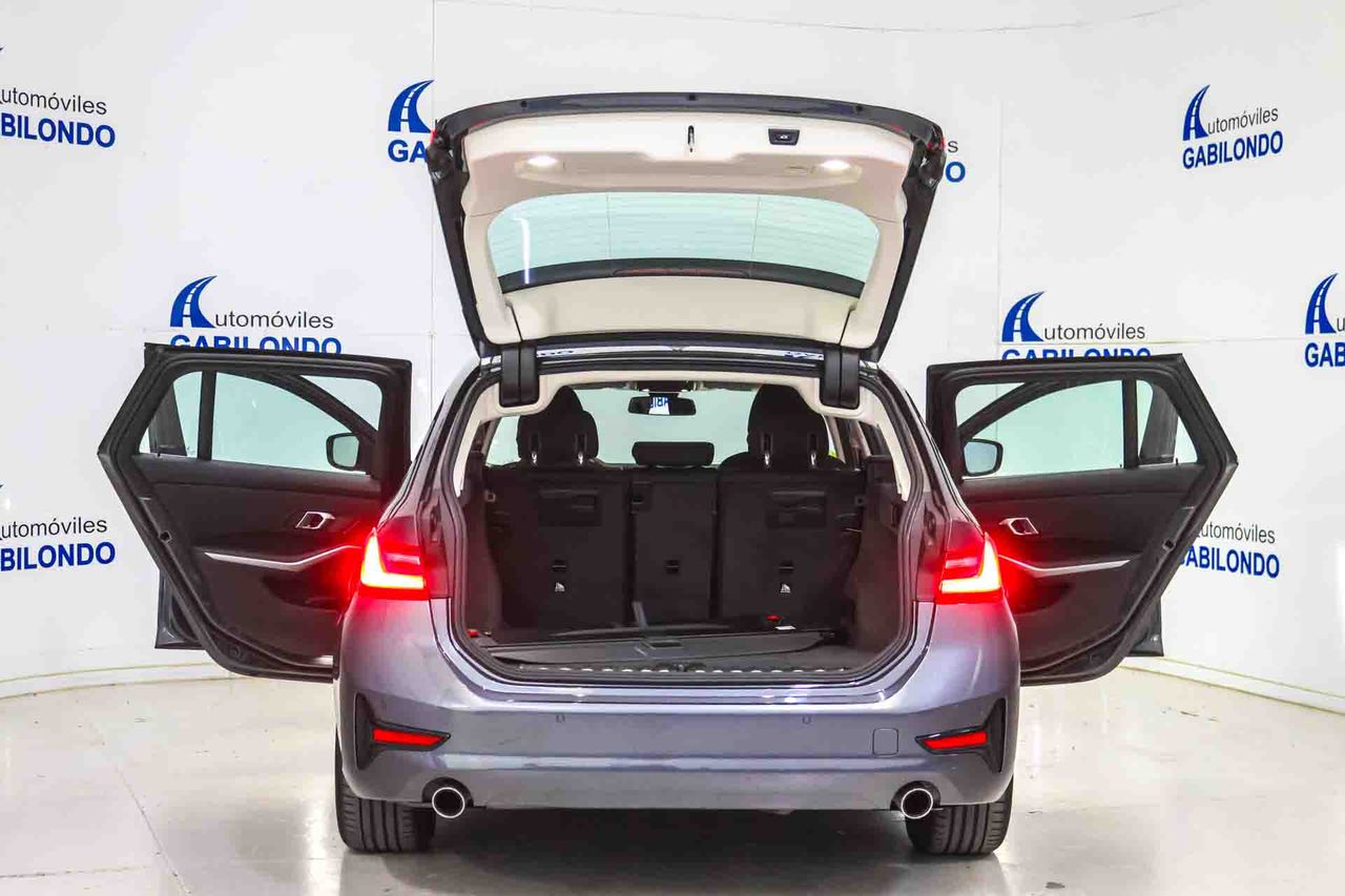 BMW Serie 3 318d Auto.Touring - Foto 29