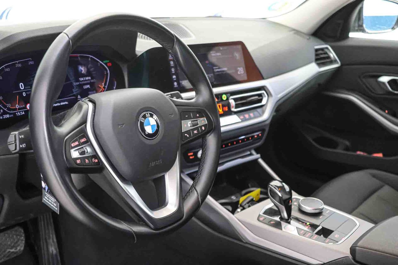 BMW Serie 3 318d Auto.Touring - Foto 6