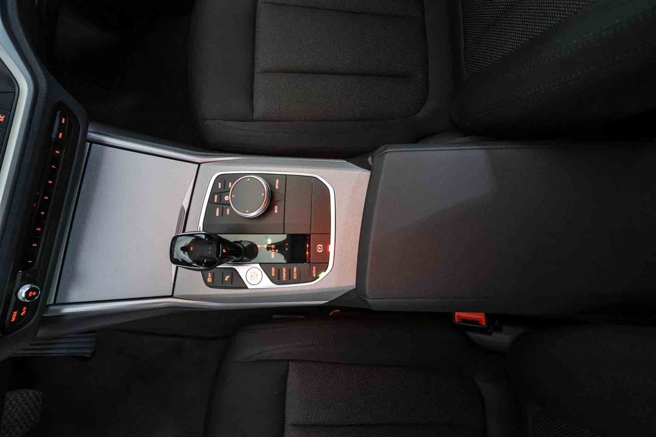 BMW Serie 3 318d Auto.Touring - Foto 39