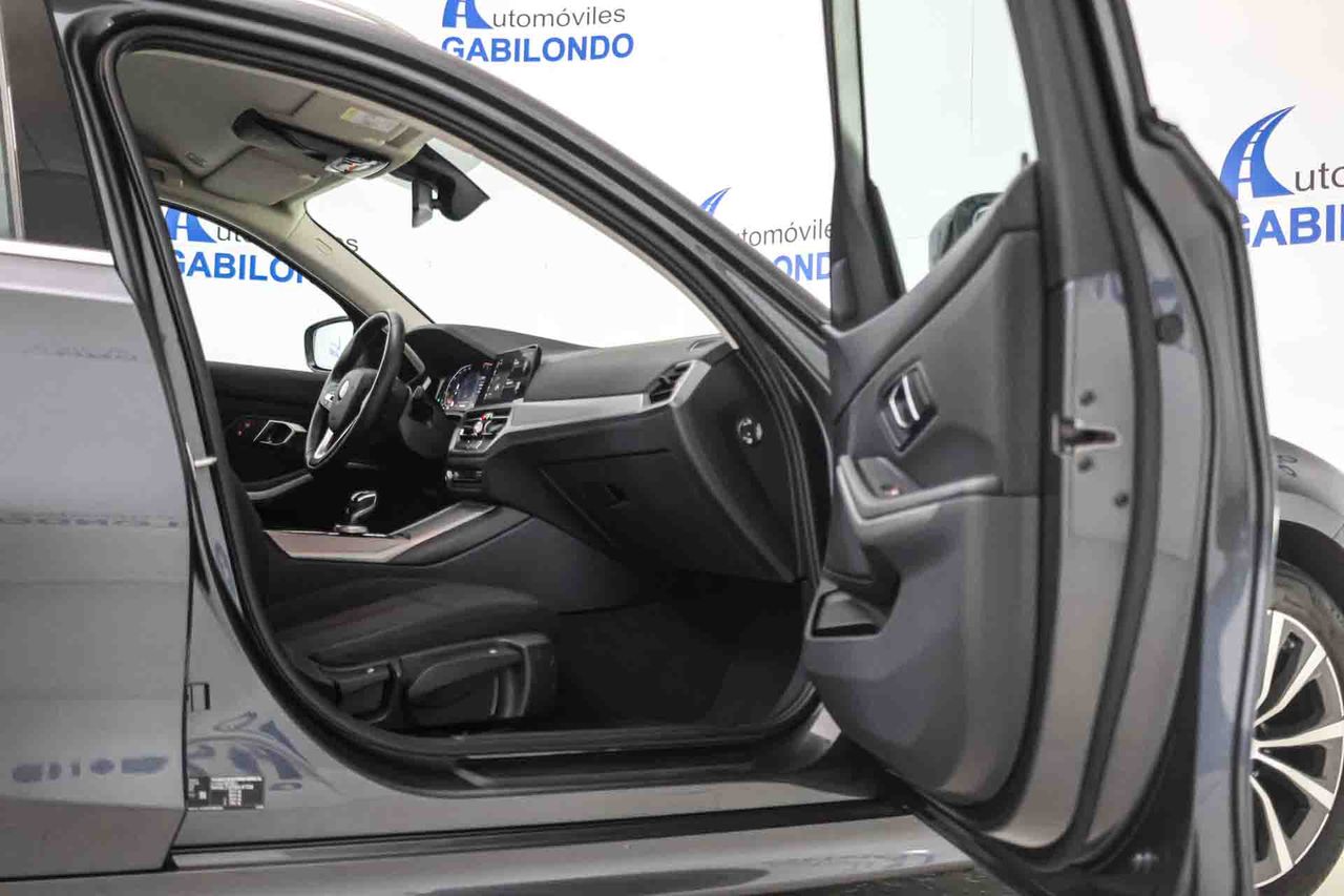 BMW Serie 3 318d Auto.Touring - Foto 40