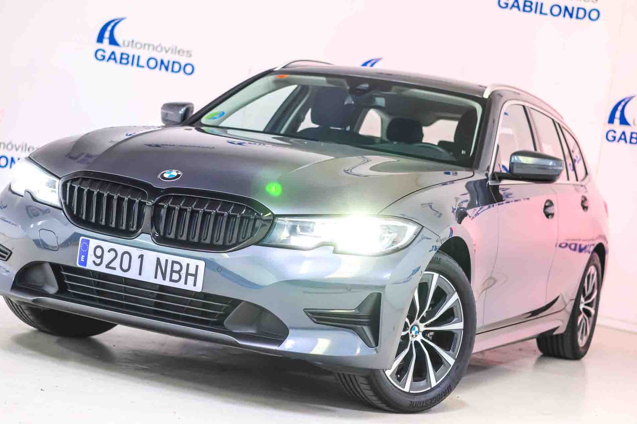 BMW Serie 3 318d Auto.Touring - Foto 31