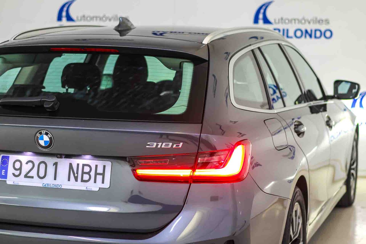 BMW Serie 3 318d Auto.Touring - Foto 26