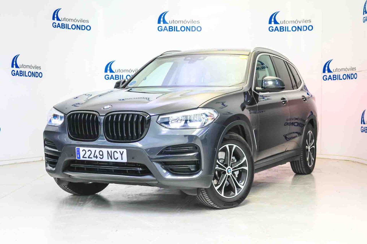 BMW X3 xDrive30e - Foto 13