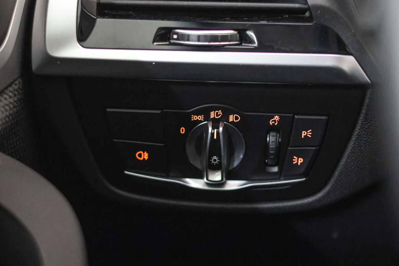 BMW X3 xDrive30e - Foto 35