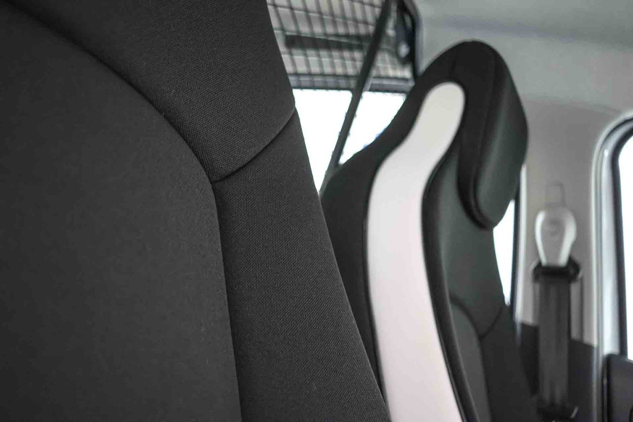 Renault Zoe Business 100kW R135 52kWH Comercial 2 Plazas - Foto 51