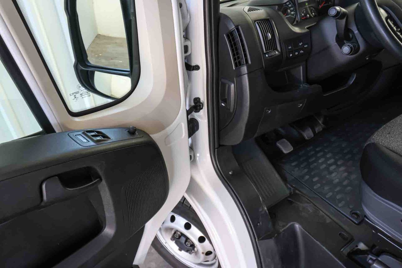 Fiat Ducato 30 L2H2 2.3 Business - Foto 30